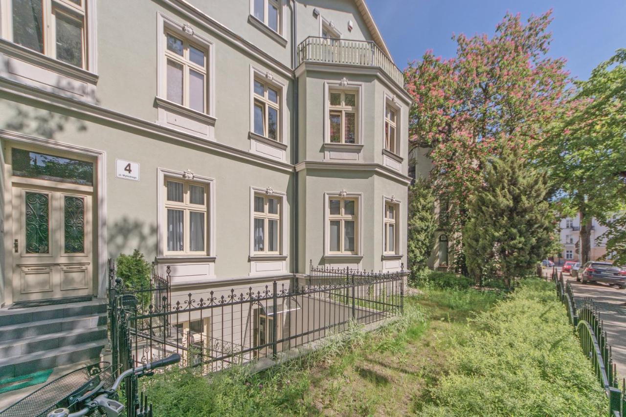 Studio Four - Prywatne Wejscie I Taras W Centrum Sopotu エクステリア 写真
